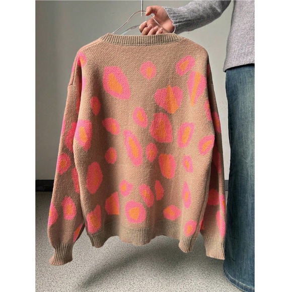 Animal Print V-Neck Knit Pullover Sweater Tan Khaki Pink Orange - Picture 4 of 5